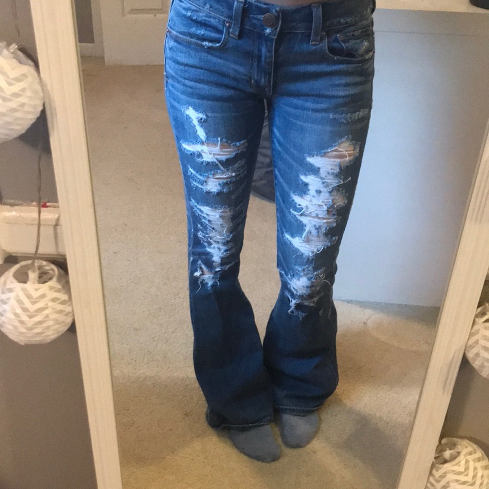 MAKE AN OFFER! American Eagle Flare Jeans!
